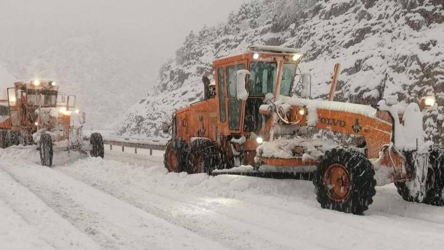 Konya’nın turizm yolunda kar kalınlığı 10 santime ulaştı 2